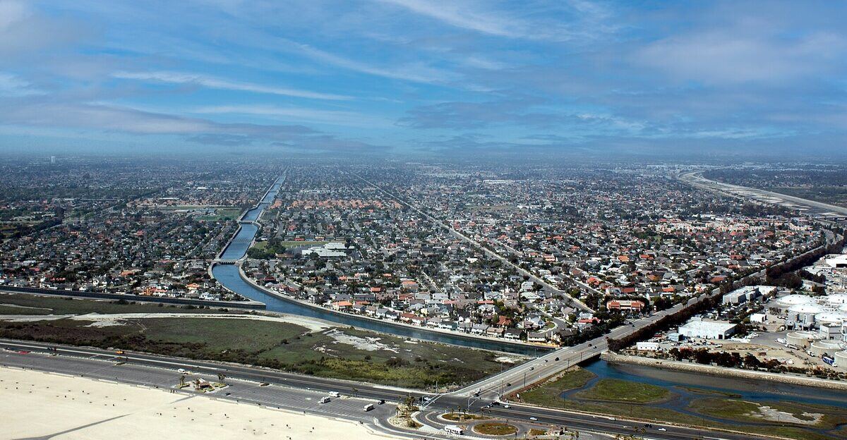 Huntington Beach 空拍资料图(图库照片)