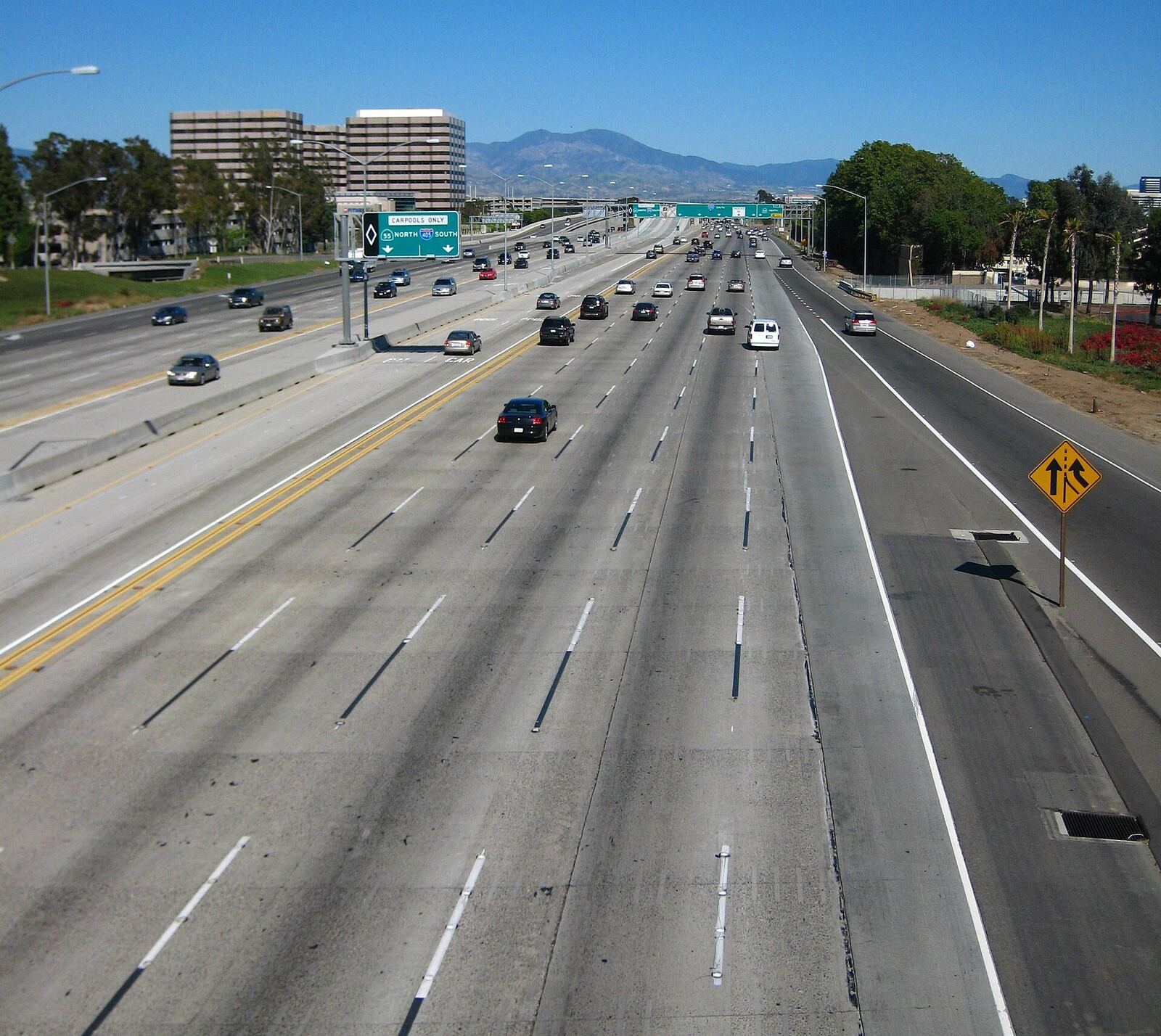 Costa Mesa 段405号州际公路资料图(Wikimedia Commons)